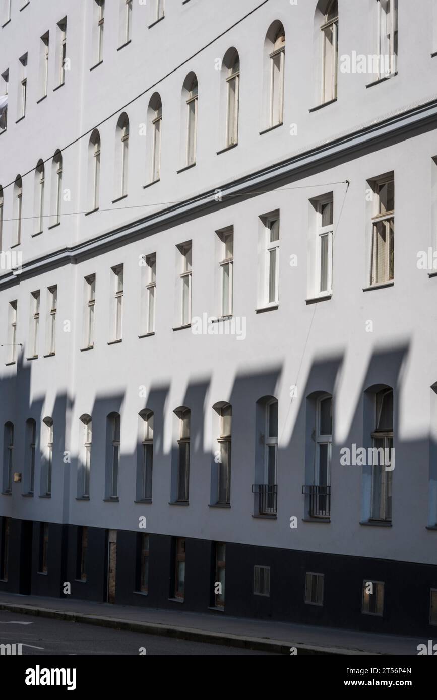 Complesso residenziale nel distretto di Wieden, quarto distretto di Vienna, Austria Foto Stock