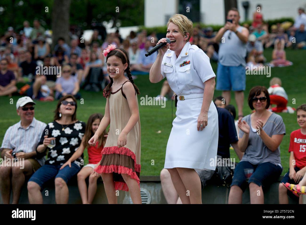 america, siate pronti, CHINFO, commercio, difendete la libertà, implementato, dissuadere l'aggressione, veloce, flessibile, libertà, heritage, Liberty, militare, marina, servizio di contenuti multimediali della marina, NMCS, in guardia, operare in avanti, preservare la pace, Protect, marinai, corsie di mare, Tradition, U.S. Navy, stati uniti, combattenti di guerra, combattimenti di guerra, combattimenti di guerra per primi, in tutto il mondo Foto Stock