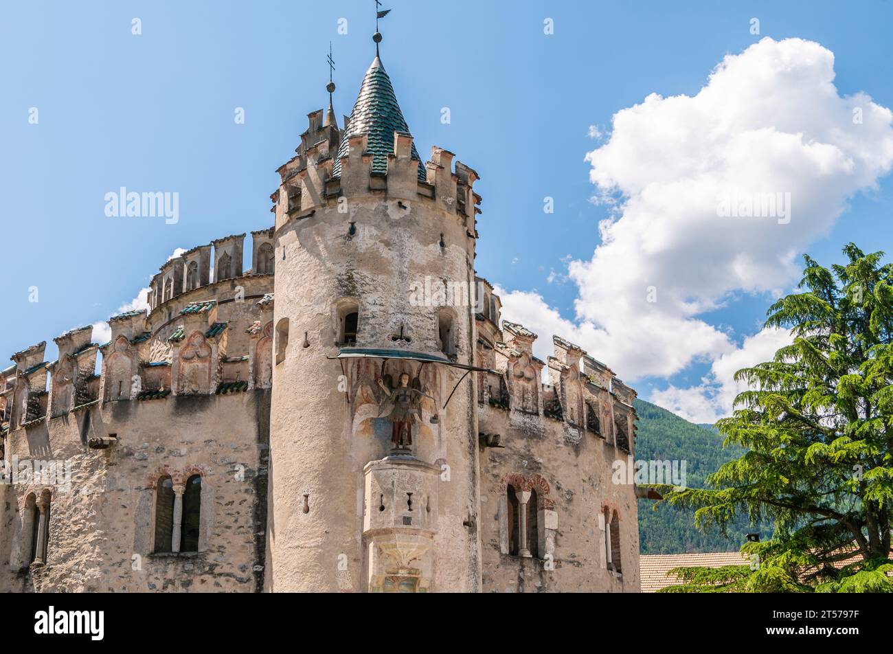 Cappella di San Michele o Castello dell'angelo, Abbazia di Novacella, Valle Isarco (Valle Isarco), Bressanone, Trentino alto Adige, Italia, Europa Foto Stock