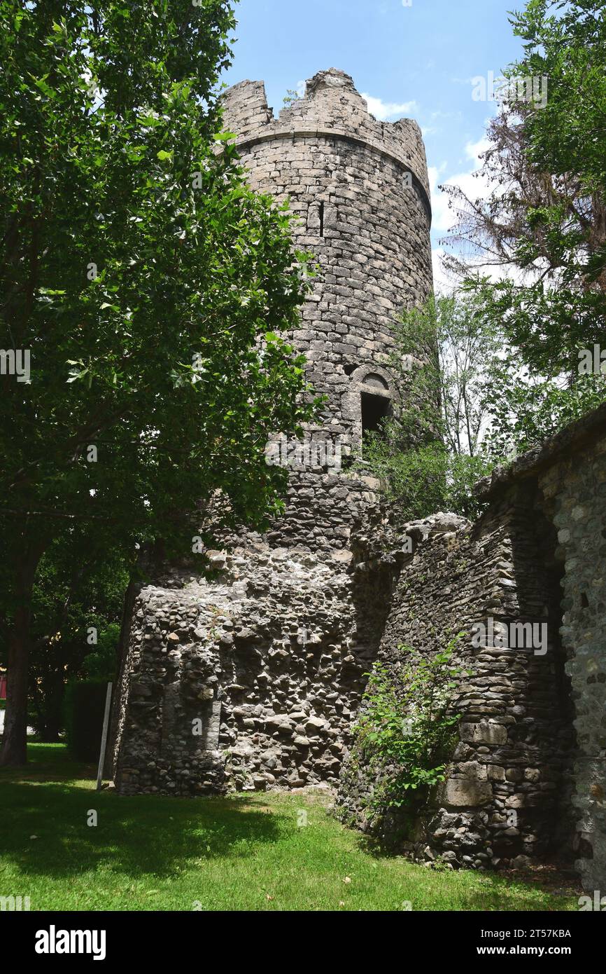 Le torri di Aosta risalgono, nella loro struttura generale, all'epoca romana. La Bramafam Tower, la Cheese Tower e la Leper Tower sono importanti. Foto Stock