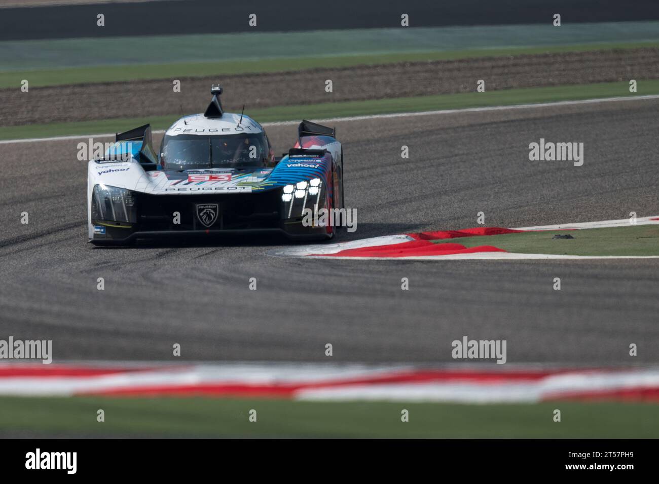 SAKHIR, BAHREIN. 3 NOVEMBRE 2023. PEUGEOT TOTALENERGIES – PEUGEOT 9X8. AHMAD ALSHEHAB/ Alamy Live News Foto Stock