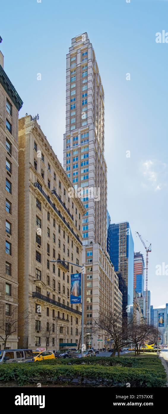Il 515 Park Avenue è un edificio condominiale in mattoni e calcare nell'Upper East Side, costruito nel 2000 per il mercato residenziale di lusso. Foto Stock