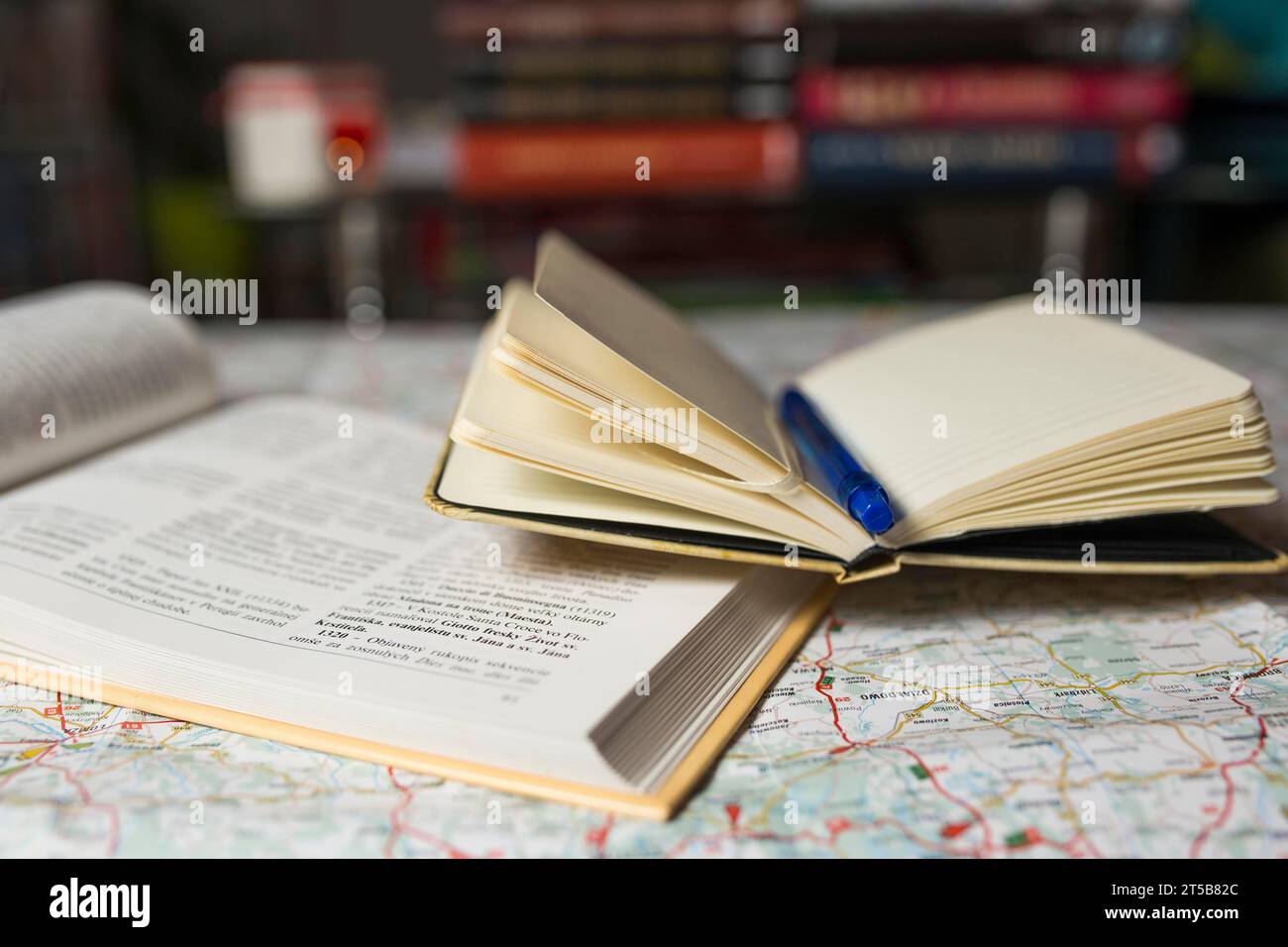 Cartina di un quaderno cartina Foto stock - Alamy