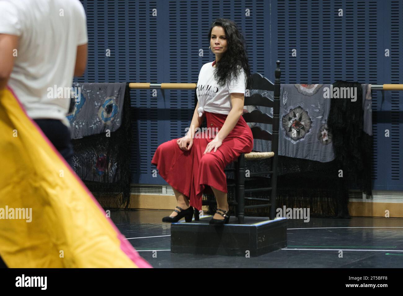 Il soprano Guiomar canto si esibisce durante le prove di Carmen. The Flamenco Musical al Teatro Real di Madrid, 4 novembre 2023, Spagna Foto Stock