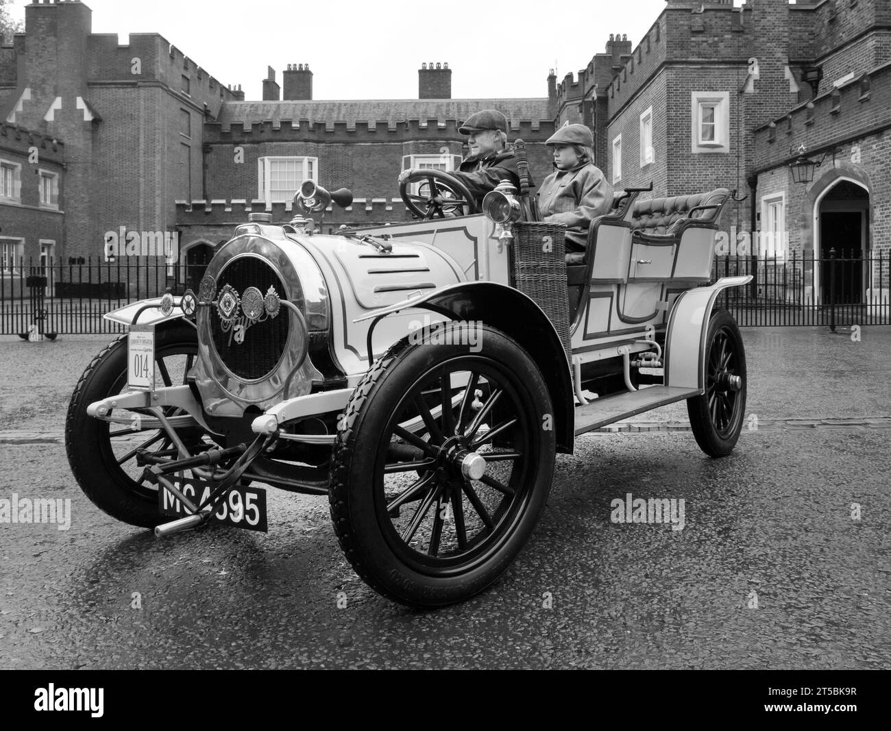 1905 Spyker 12/16HP al 2023 St James's International Concours Londra Regno Unito. Auto d'epoca che partecipano alla London to Brighton Run Foto Stock