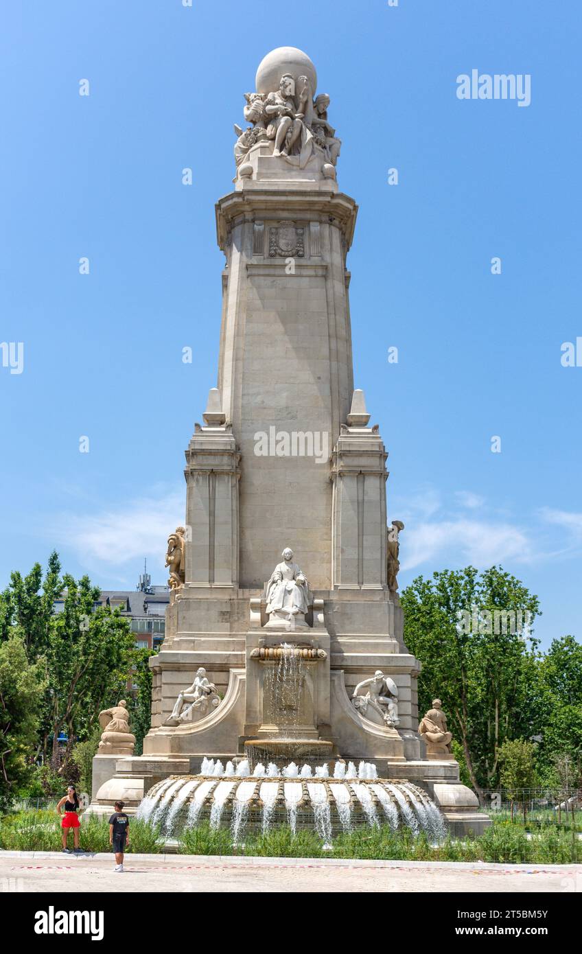 Monumento a Miguel de Cervantes, Plaza de Espana, Centro, Madrid, Regno di Spagna Foto Stock