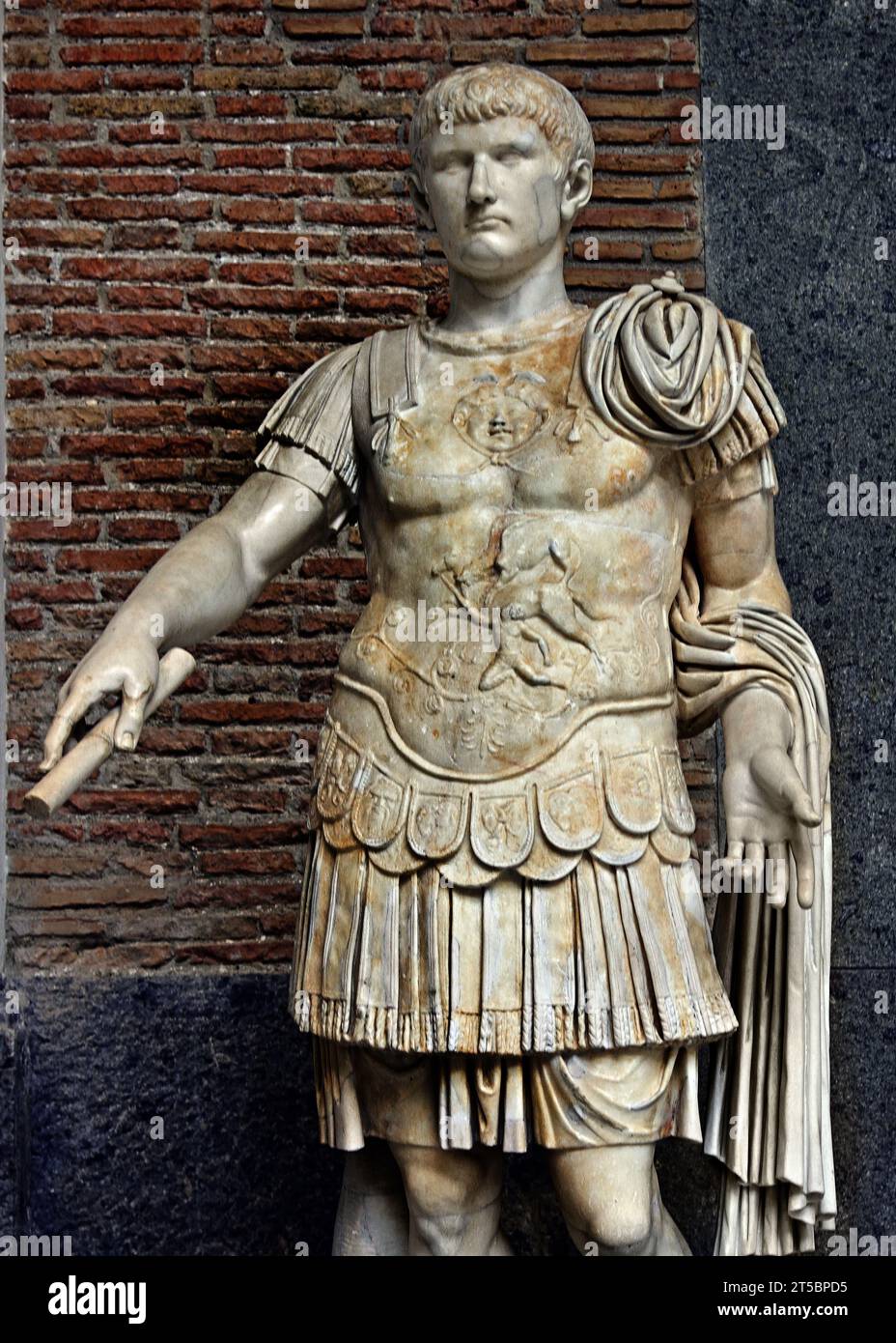 Giovane principe della famiglia Julio Claudio, identificato come imperatore Caligola, Roma romana Minturna, area dell'anfiteatro i-II secolo d.C. museo Archeologico Nazionale di Napoli Italia. Foto Stock