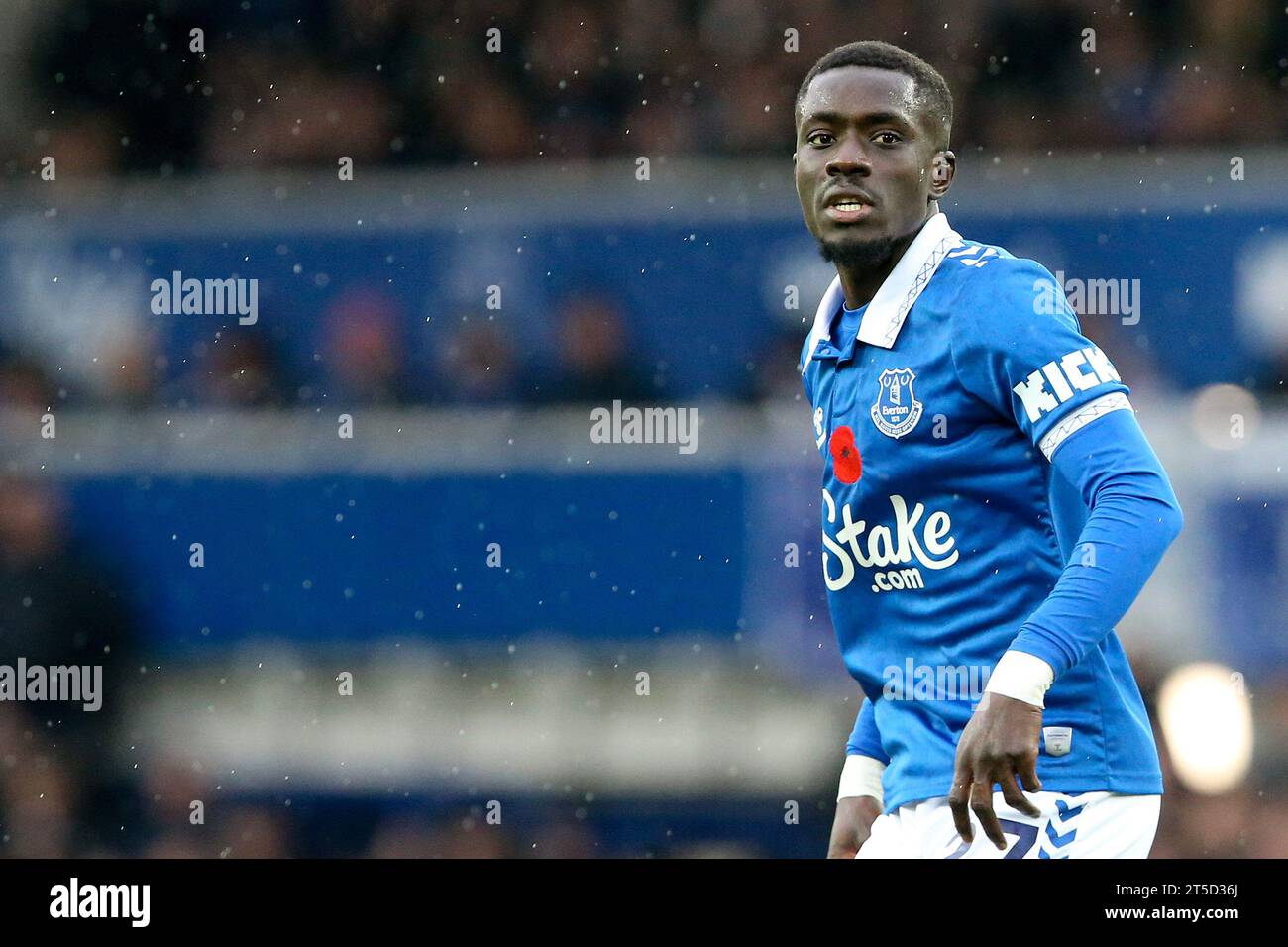 Liverpool, Regno Unito. 4 novembre 2023. Idrissa Gueye di Everton guarda. Partita di Premier League, Everton contro Brighton e Hove Albion al Goodison Park di Liverpool sabato 4 novembre 2023. Questa immagine può essere utilizzata solo per scopi editoriali. Solo per uso editoriale, foto di Chris Stading/Andrew Orchard fotografia sportiva/Alamy Live news credito: Andrew Orchard fotografia sportiva/Alamy Live News Foto Stock