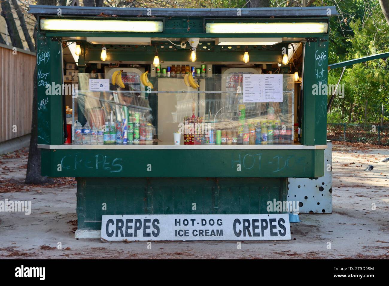 Crepes, gelati e hot dog venditori a Parigi, Francia Foto Stock