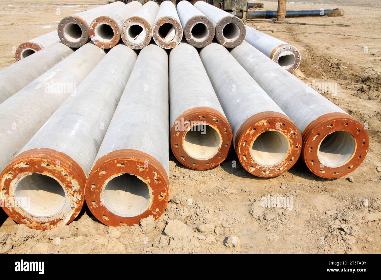 ingegneria di palificazione nel settore edile in un cantiere Foto Stock