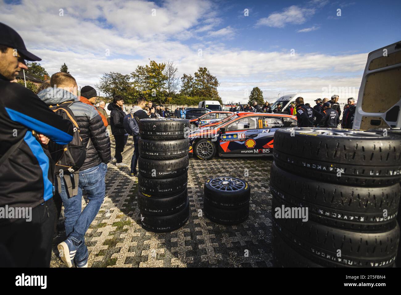 11 Thierry NEUVILLE (BEL), Martijn WYDAEGHE (BEL), HYUNDAI SHELL MOBIS WORLD RALLY TEAM, HYUNDAI I20 N Rally1 Hybrid, WRC, azione durante il Rally dell'Europa centrale 2023, dodicesimo round del WRC World Rally Car Championship 2023, dal 26 al 29 ottobre 2023 a Passau, Germania Foto Stock