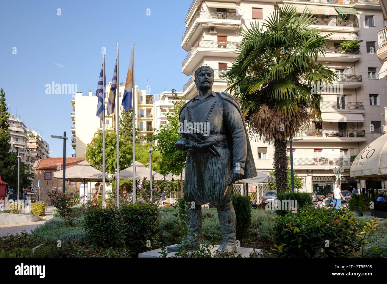 Salonicco, Grecia - 22 settembre 2023 : veduta di una statua bronzata di un combattente macedone cretese a Salonicco Grecia Foto Stock