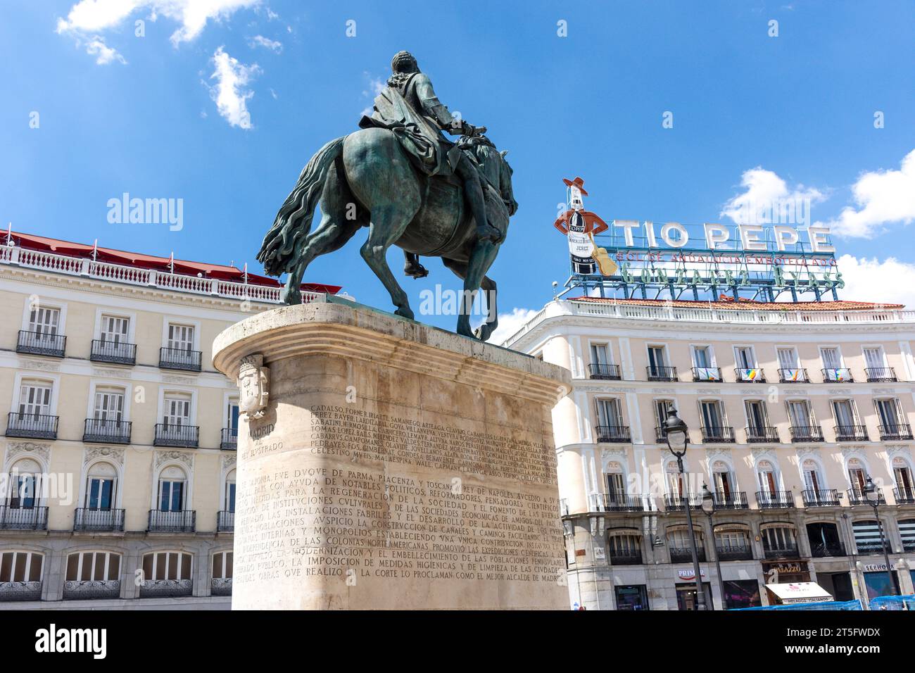Monumento a re Carlo III, Puerta del Sol, Centro, Madrid, Regno di Spagna Foto Stock