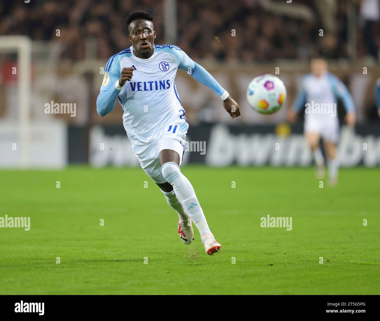 Amburgo, Deutschland. 31 ottobre 2023. Firo: 31 ottobre 2023 calcio, calcio, DFB Cup maschile secondo turno FC St.Pauli Hamburg - FC Schalke 04 Bryan Lasme, azione individuale, Schalke Credit: dpa/Alamy Live News Foto Stock