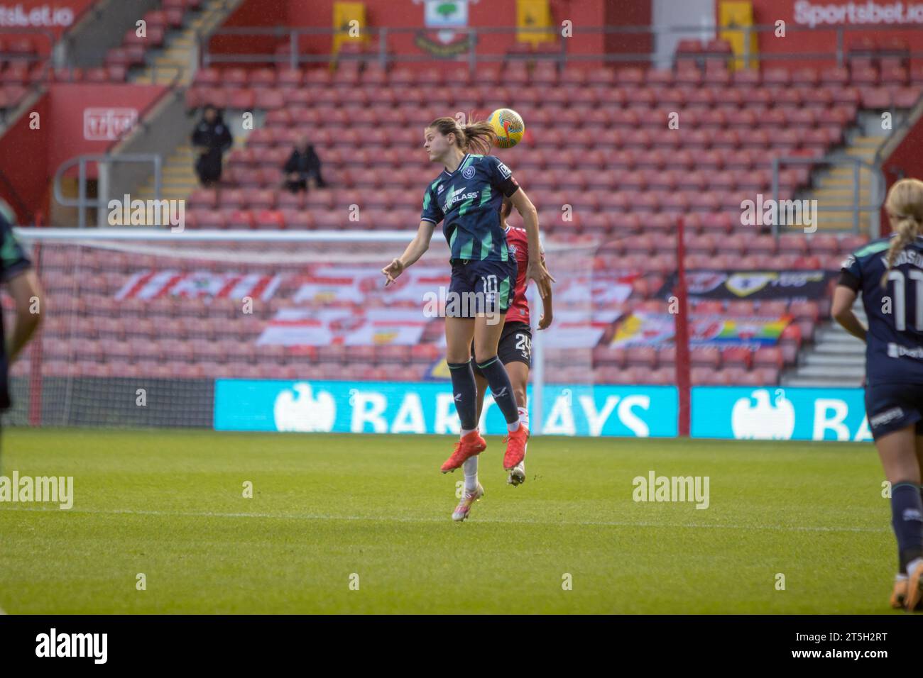 Southampton, Regno Unito. 5 novembre 2023. Isobel Goodwin (10 Sheff utd) in azione durante la partita del Barclays Womens Championship tra Southampton e Sheffield United al St Marys Stadium di Southampton. (Tom Phillips/SPP) credito: SPP Sport Press Photo. /Alamy Live News Foto Stock