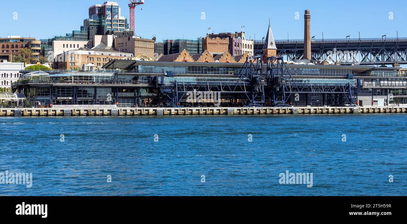 Il Terminal passeggeri Oversees è il luogo in cui arrivano i passeggeri delle navi da crociera per visitare l'area del CBD di Sydney, Sydney, NSW, Australia Foto Stock