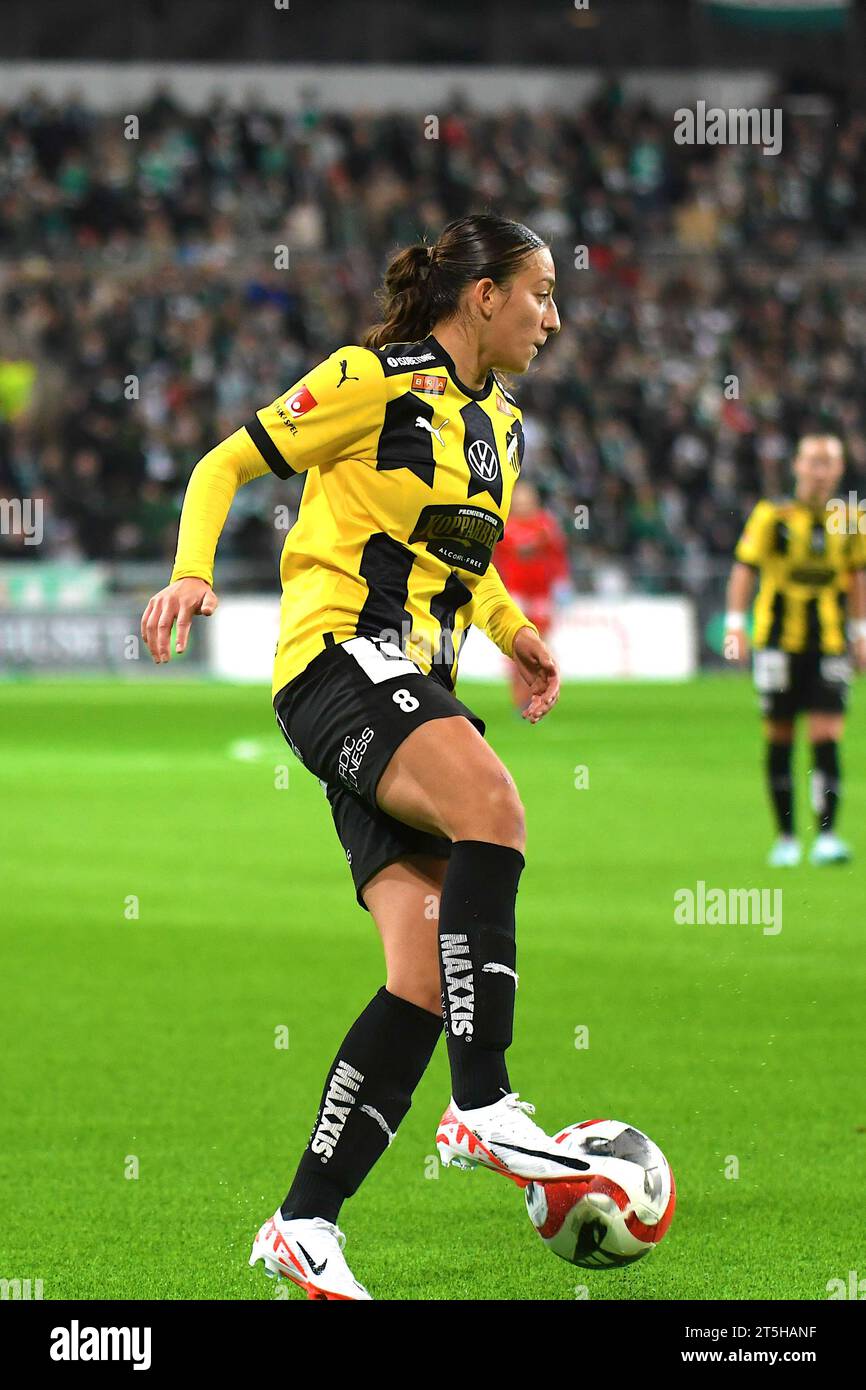 Stoccolma, Svezia. 5 novembre 2023. Stoccolma, Svezia, 5 novembre 2023: Rusul Rosa Kafaji (8 Hacken) durante la partita nella Lega svedese OBOS Damallsvenskan il 5 novembre 2023 tra Hammarby IF e BK Hacken al Tele2 di Stoccolma, Svezia (Peter Sonander/SPP) credito: SPP Sport Press Photo. /Alamy Live News Foto Stock