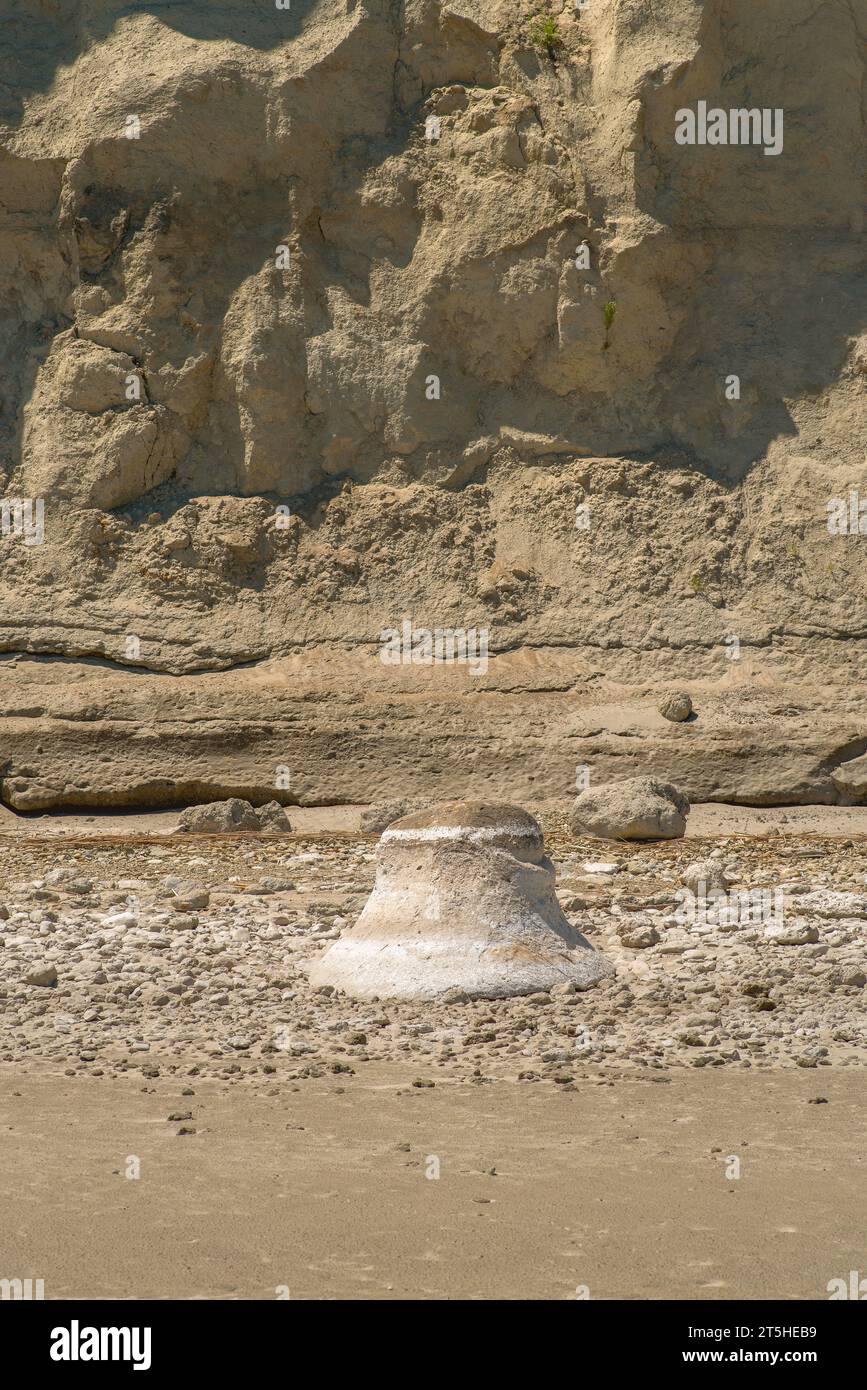 La riva poco profonda del bacino idrico di Volgograd. Russia Foto Stock