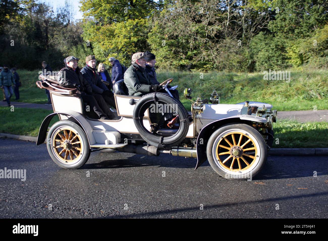 Prendendo parte alla corsa di auto veterane da Londra a Brighton del 2023 Foto Stock