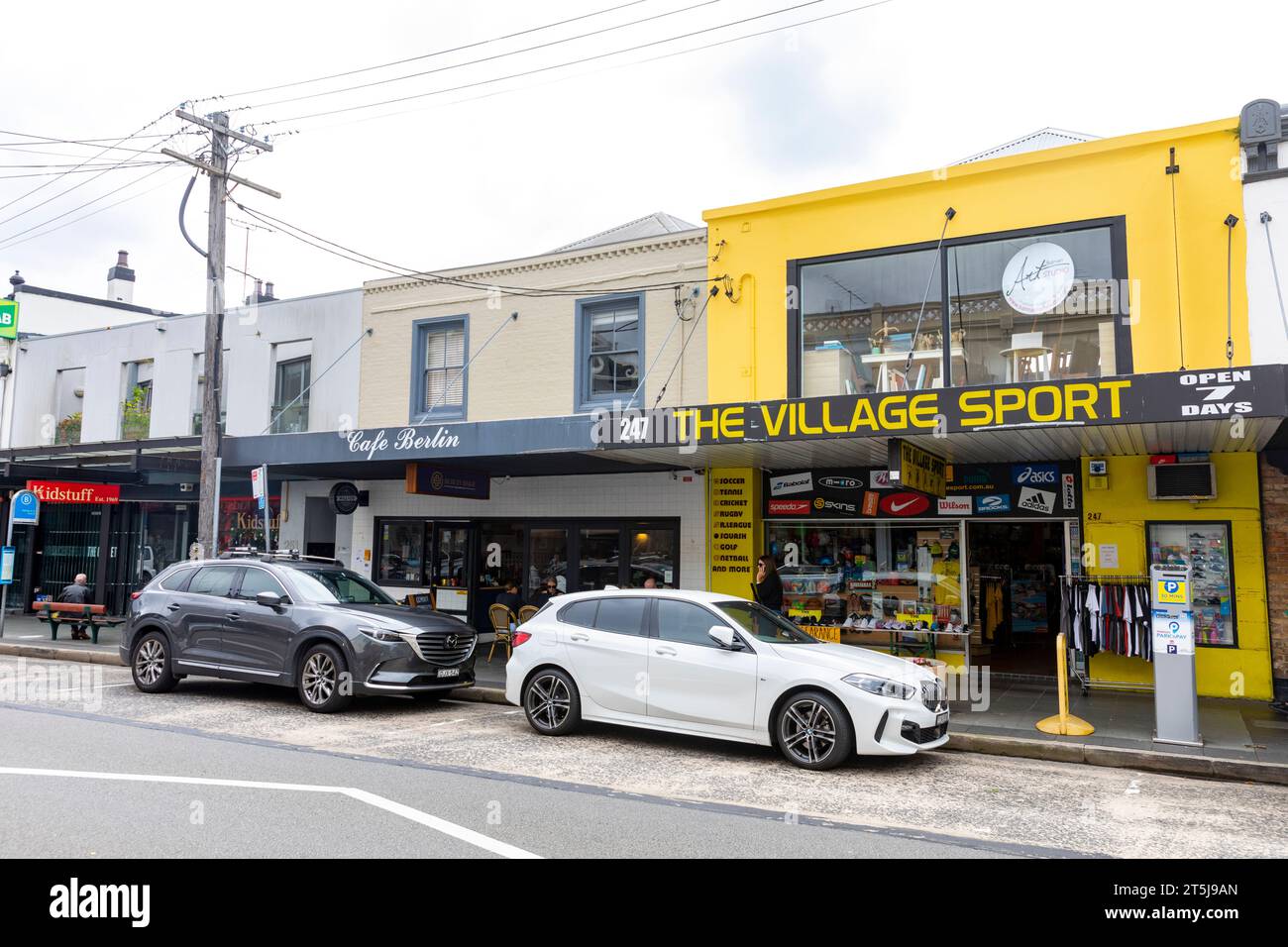 Balmain è un sobborgo di Sydney, negozio di sport, caffè e negozi a Balmain, New South Wales, Australia, 2023 Foto Stock