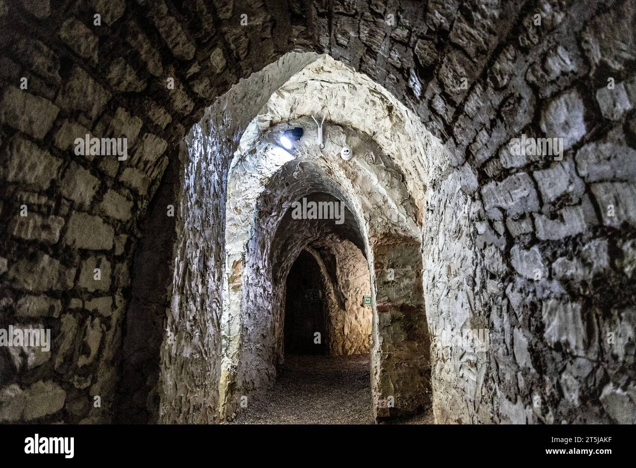 All'interno delle grotte di gesso artificiali, le Hellfire Caves nel West Wycombe, Buckinghamshire, Inghilterra Foto Stock
