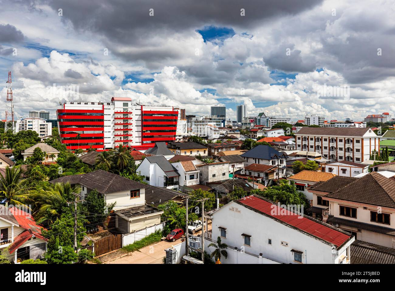 Vista del centro città, direzione dell'area di Lang Xang Road, Vientiane, Laos, Sud-Est asiatico, Asia Foto Stock