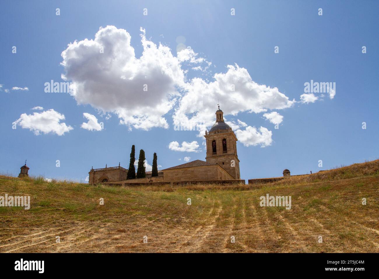 La storica cattedrale medievale di Santa María nella città spagnola di Ciudad Rodrigo, Spagna nord-occidentale Foto Stock