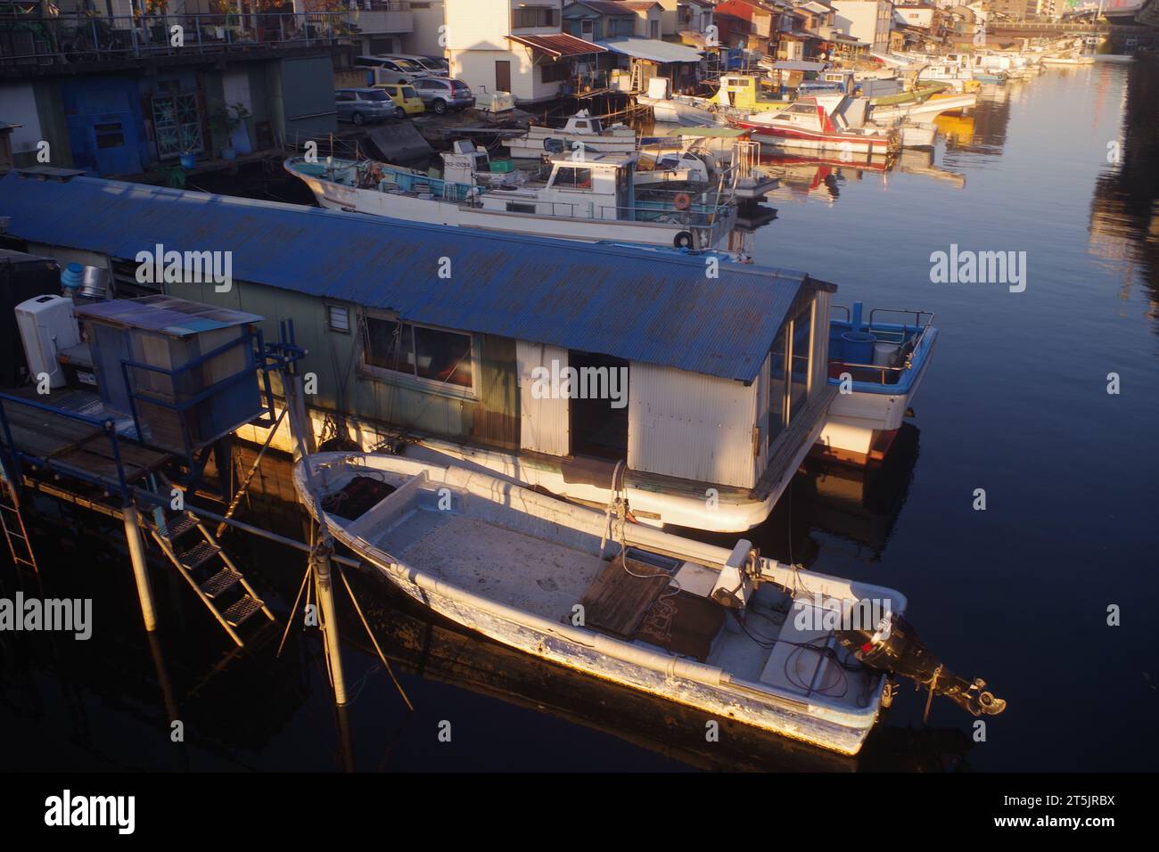 Fishig Boats a Koyasuhama, Prefettura di Kanagawa, Giappone Foto Stock