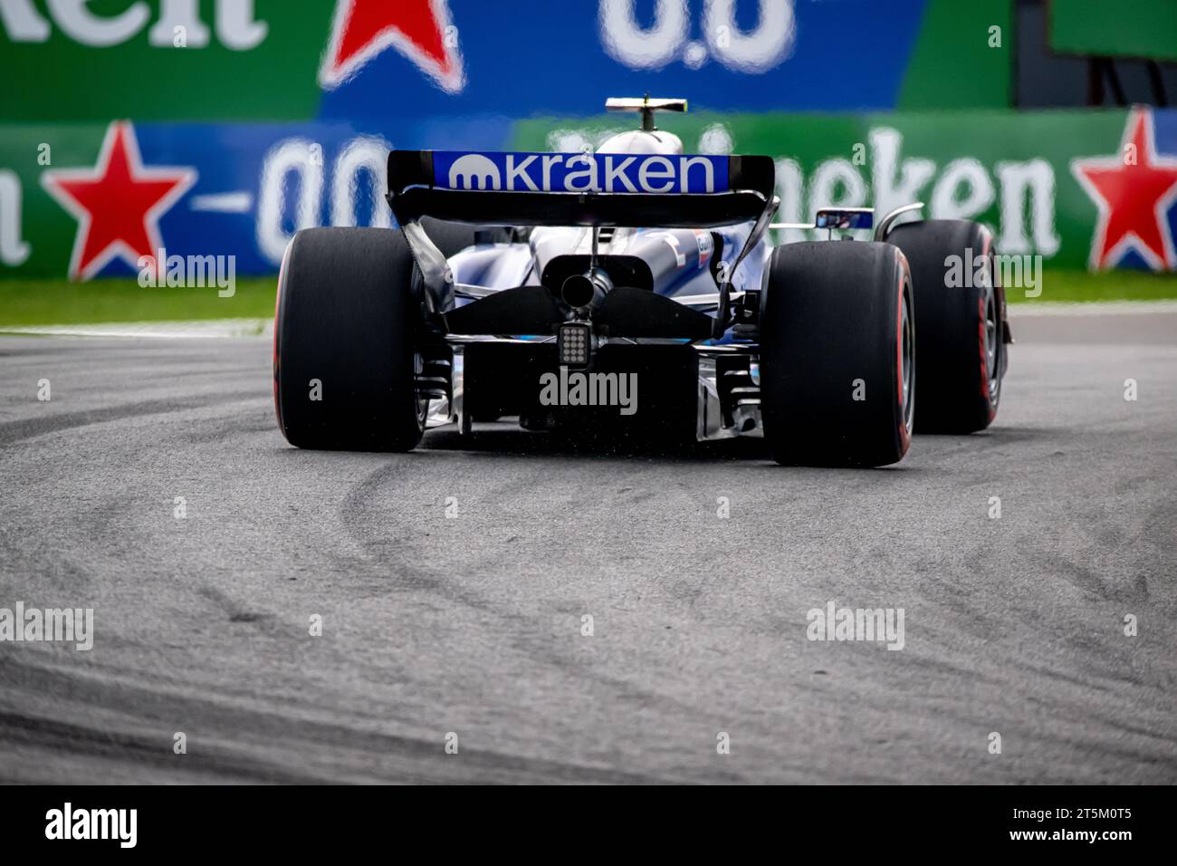 CIRCUITO INTERLAGOS, BRASILE - 03 NOVEMBRE: Alex Albon, Williams Racing FW45 durante il Gran Premio di São Paolo sul circuito Interlagos sabato 3 novembre 2023 a São Paolo, Brasile. (Foto di Michael Potts/BSR Agency) credito: BSR Agency/Alamy Live News Foto Stock