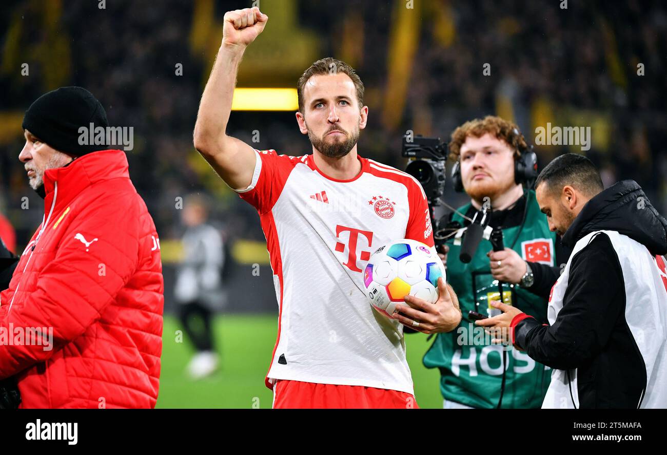 Bundesliga, Signal Iduna Park Dortmund: Borussia Dortmund vs FC Bayern München; Harry Kane (FCB) Foto Stock