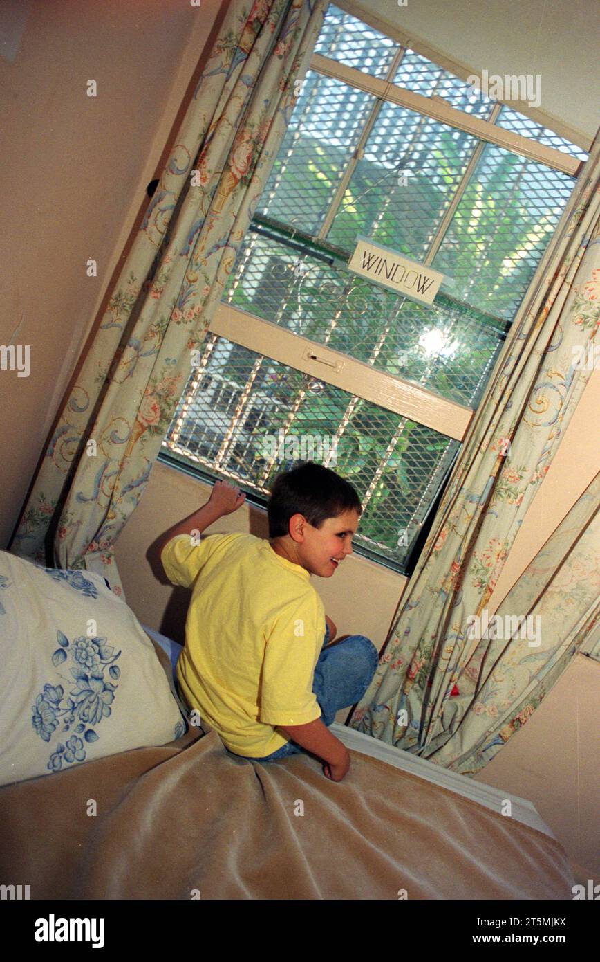 Bambino autistico a casa Foto Stock