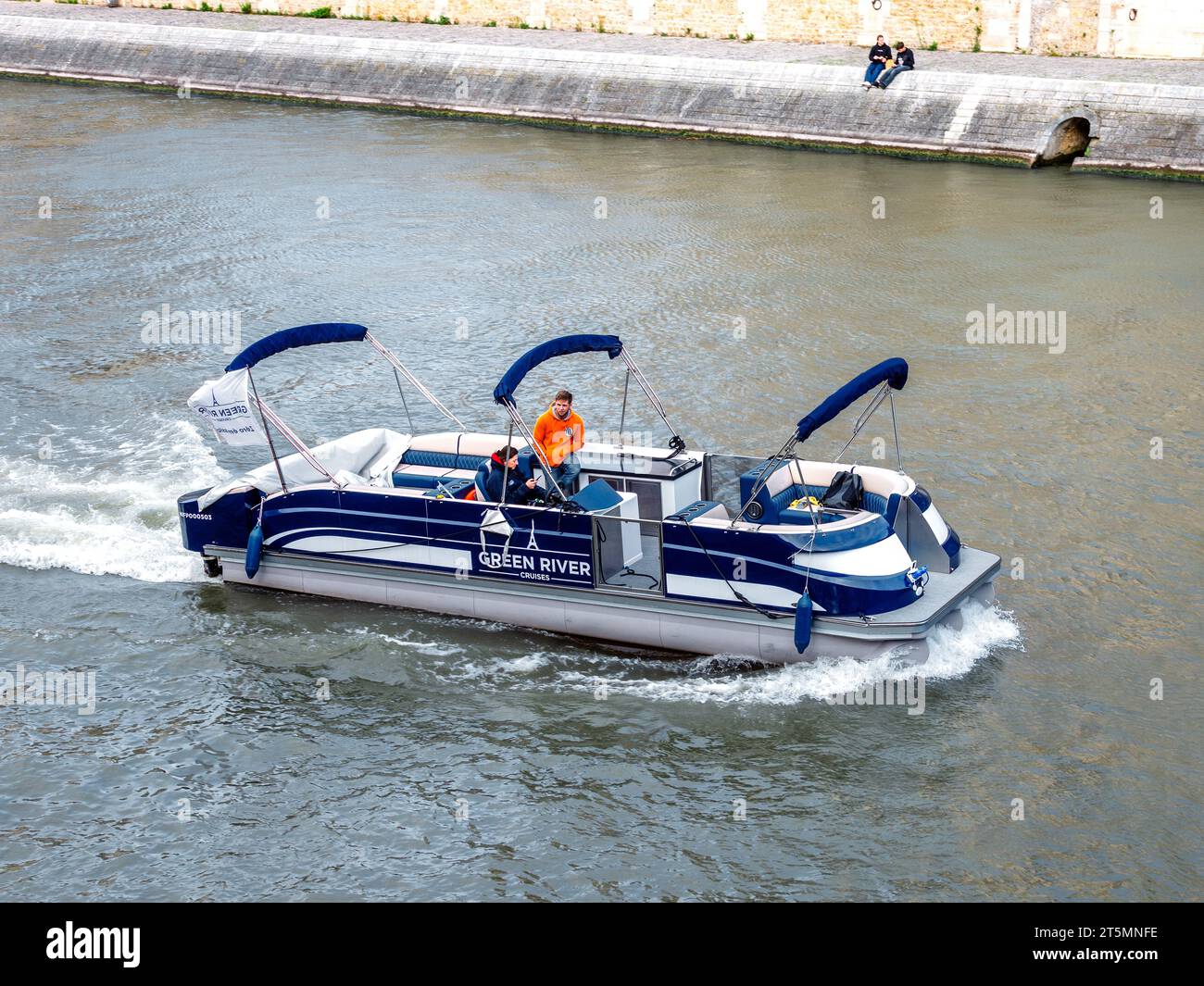 Green River Cruises barca completamente elettrica sul fiume Senna, Parigi, Francia. Foto Stock