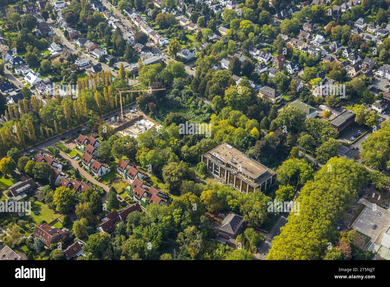 Vista aerea, demolizione prevista, vecchio edificio per uffici Siemens-Nixdorf-Haus su Max-Eyth-Straße per il nuovo edificio residenziale, Westfalendamm, Dortmund, Ru Foto Stock