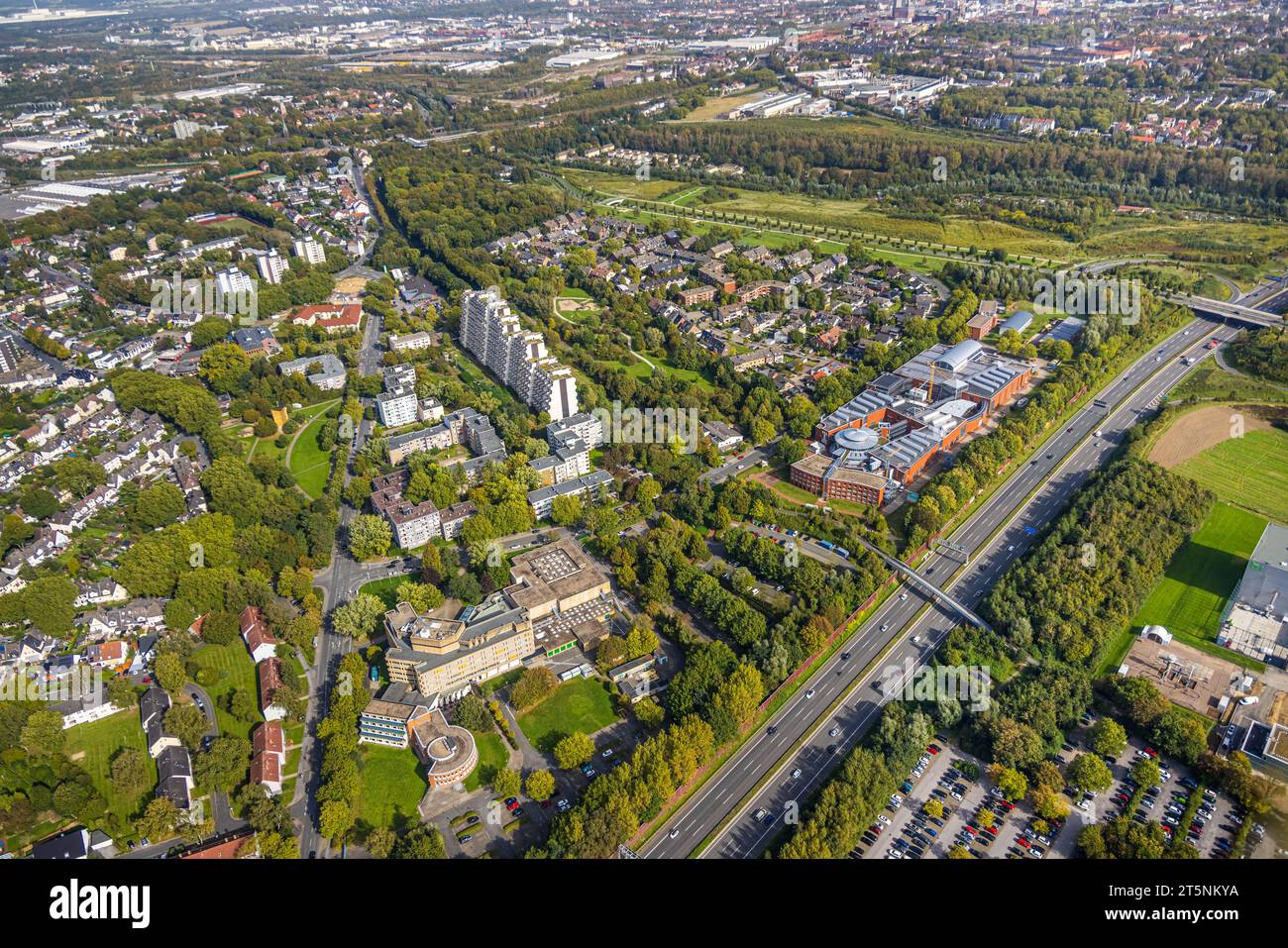 Veduta aerea, museo espositivo DASA Arbeitswelt, complesso residenziale vuoto e alto Hannibal II, Dorstfeld, Dortmund, zona della Ruhr, Renania settentrionale-Westpha Foto Stock