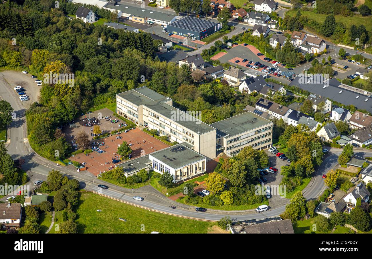 Veduta aerea, scuola secondaria Sundern, Sundern, Sauerland, Renania settentrionale-Vestfalia, Germania, Education, Educational Institution, DE, Europe, insegnare a me Foto Stock