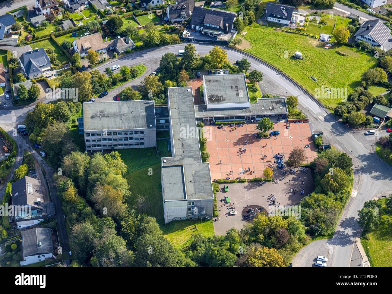 Veduta aerea, scuola secondaria Sundern, Sundern, Sauerland, Renania settentrionale-Vestfalia, Germania, Education, Educational Institution, DE, Europe, insegnare a me Foto Stock