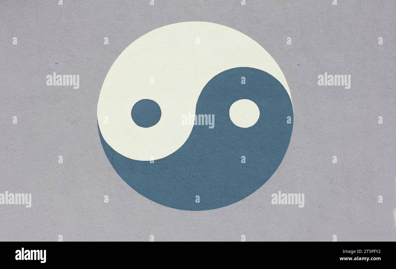 Yin e Yang (Chinese 陰陽 / 阴阳, Pinyin yīn Yáng) sono due concetti della filosofia cinese Foto Stock