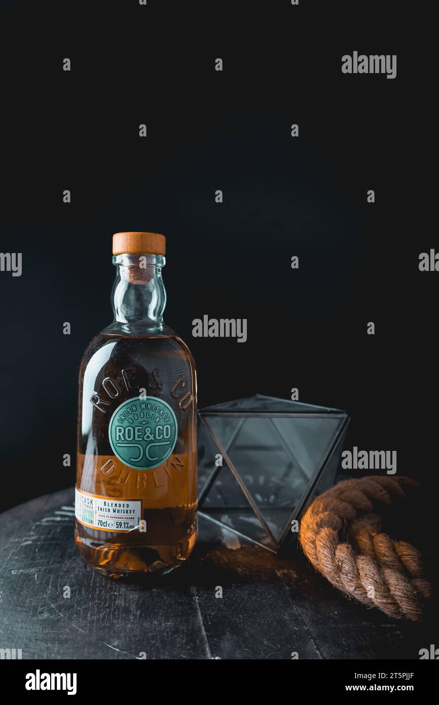 Roe & Co Whiskey Bottle, Thomas Street, Dublino Foto Stock