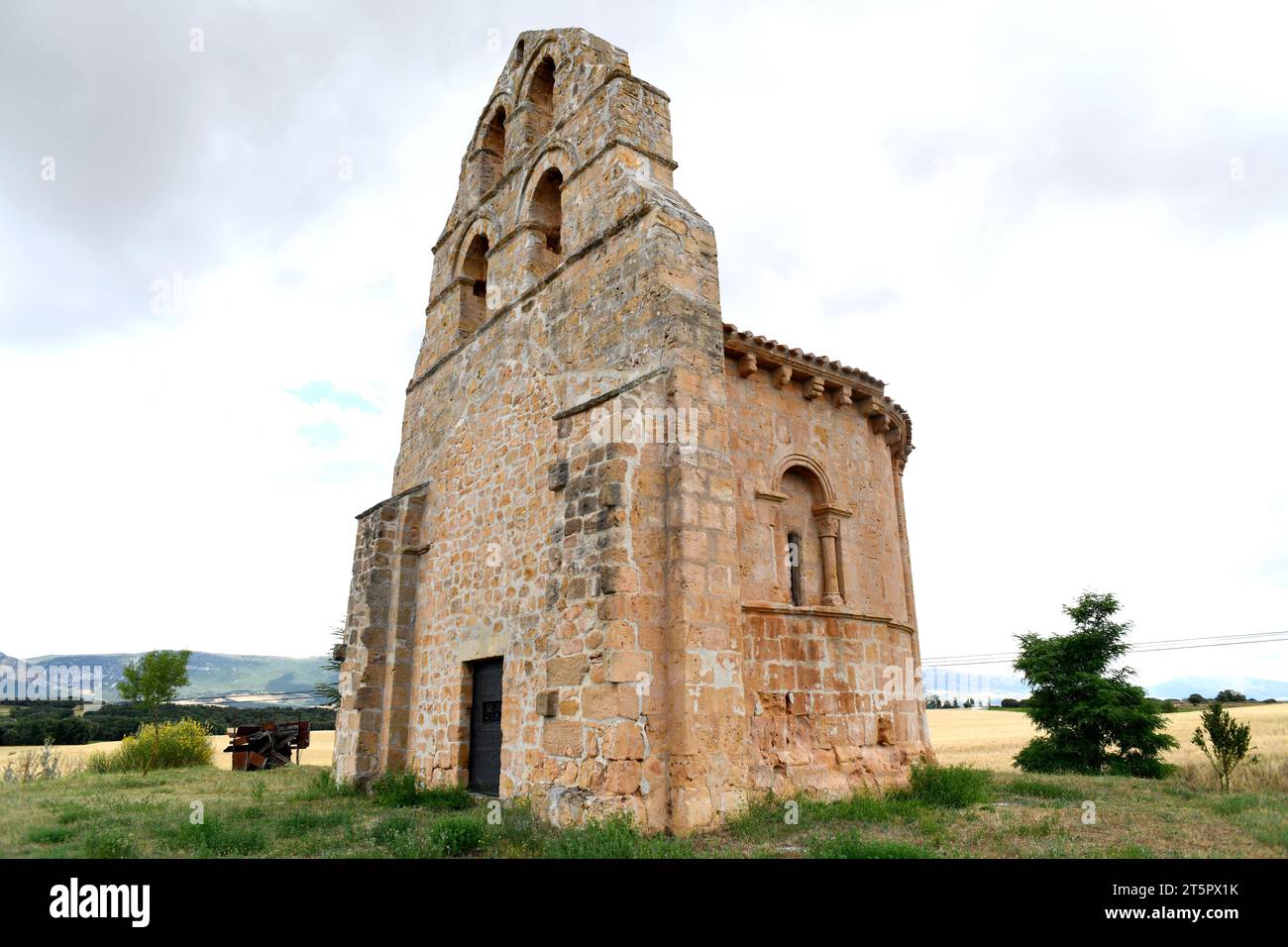 San Facundo o eremo di San Fagun (xii secolo romanico). Los Barrios de Bureba, Burgos, Castilla y leon, Spagna. Foto Stock