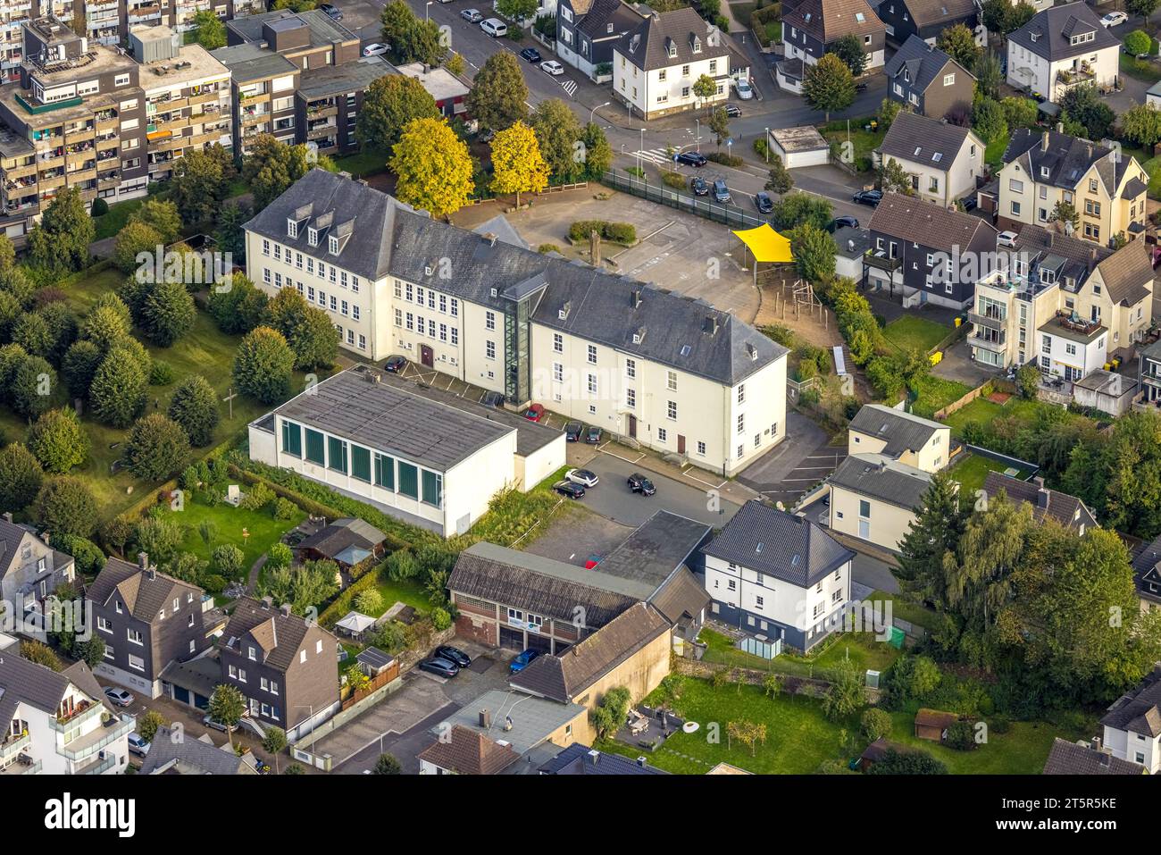 Veduta aerea, Gemeinschaftsgrundschule am Hohenstein, Olpe-Stadt, Olpe, Sauerland, Renania settentrionale-Vestfalia, Germania, istruzione, Istituto di istruzione, Foto Stock