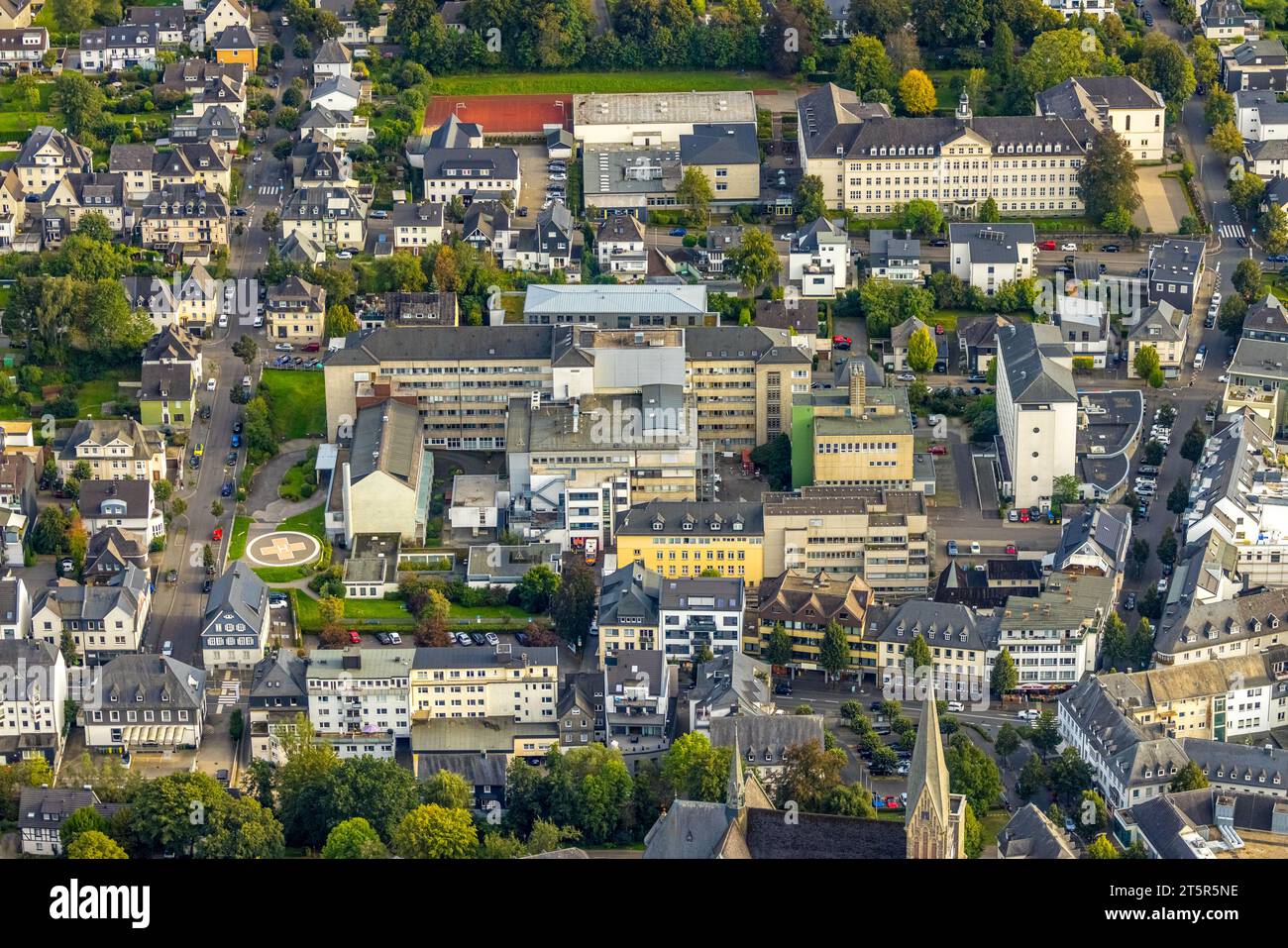 Vista aerea, St. Martinus-Hospital, St.-Franziskus-School, Olpe-Stadt, Olpe, Sauerland, Renania settentrionale-Vestfalia, Germania, Education, Educational instit Foto Stock