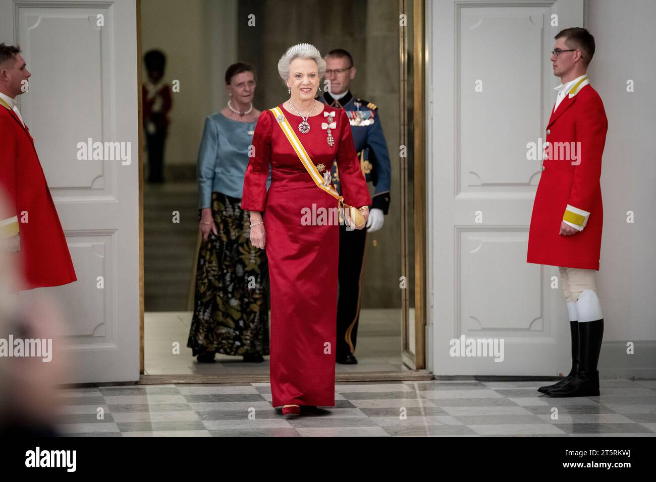 Danimarca. 6 novembre 2023. La principessa Benedikte arriva alla cena di gala al castello di Christiansborg a Copenaghen, lunedì 6 novembre 2023. La coppia reale spagnola è in visita di stato di tre giorni in Danimarca. (Foto: Mads Claus Rasmussen/Ritzau Scanpix) credito: Ritzau/Alamy Live News Foto Stock