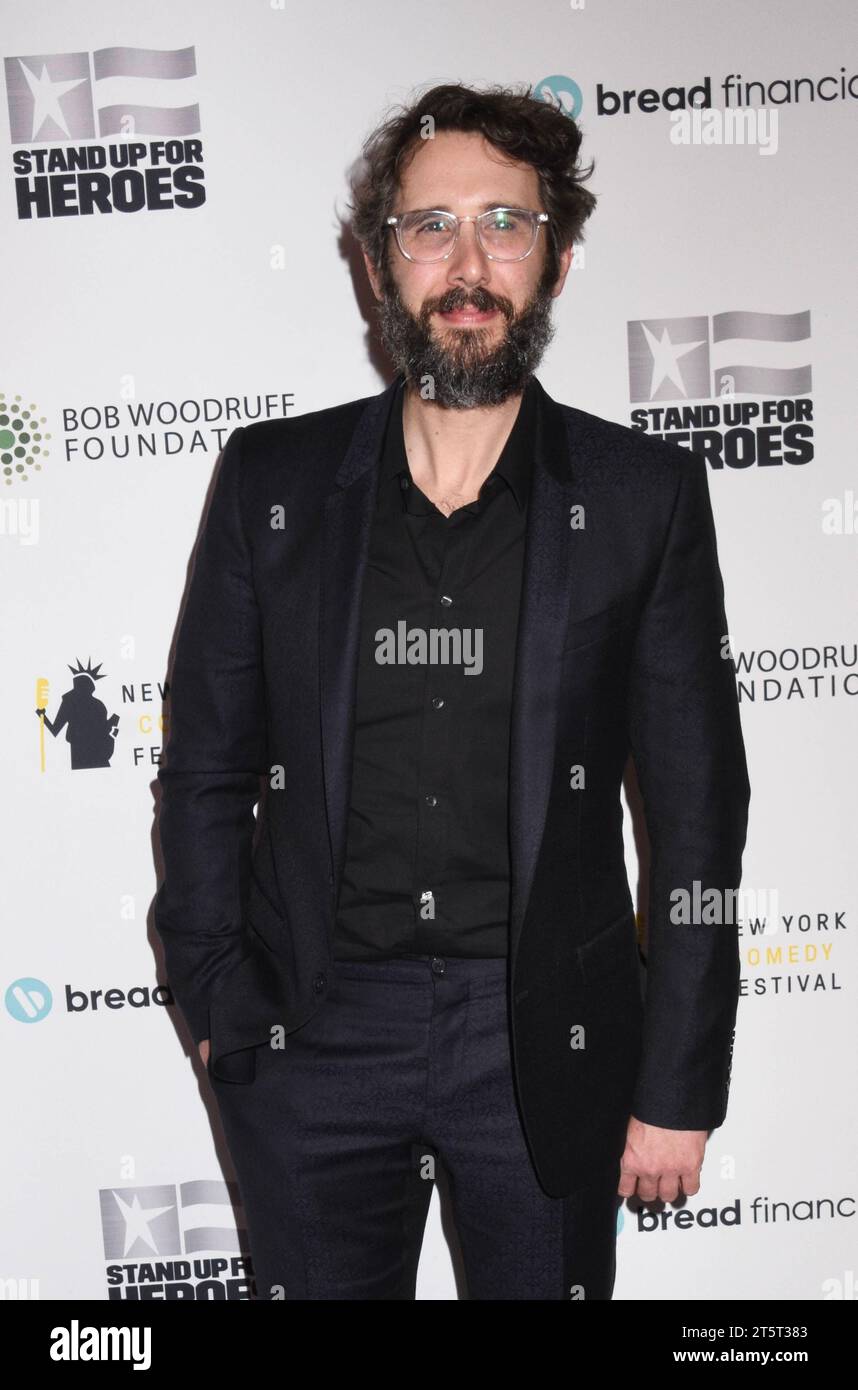 NEW YORK, NY- 6 NOVEMBRE: Al 17th Annual Stand Up for Heroes presentato dalla Bob Woodruff Foundation in collaborazione con il New York Comedy Festival alla David Geffen Hall al Lincoln Center di New York il 6 novembre 2023. Copyright: XMediaPunchx credito: Imago/Alamy Live News Foto Stock