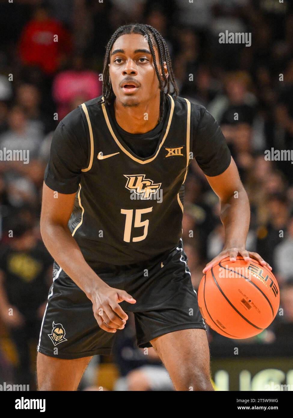 6 novembre 2023: La guardia UCF Tyler Hendricks (15) durante il secondo tempo di basket NCAA tra i FIU Panthers e gli UCF Knights. La UCF sconfisse la FIU 85-62 alla Financial Arena di Orlando, Florida. Romeo T Guzman/Cal Sport Media Foto Stock