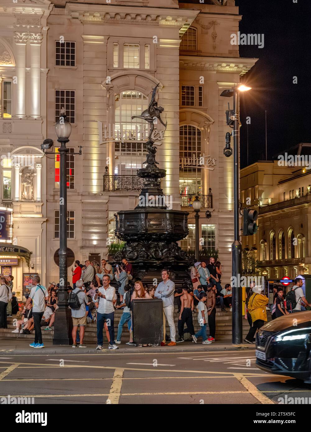 Piccadilly Circus, Shaftsbury Memorial (Eros) e Criterion Theatre, Londra Foto Stock