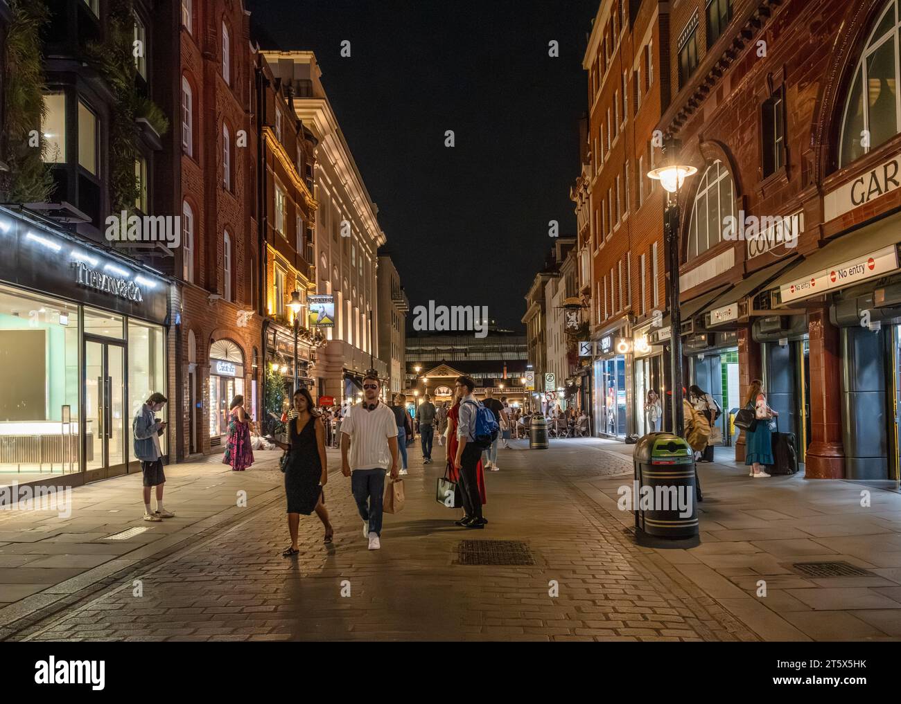 James Street, Covent Garden Market e Covent Garden Underground (metropolitana), Londra Foto Stock