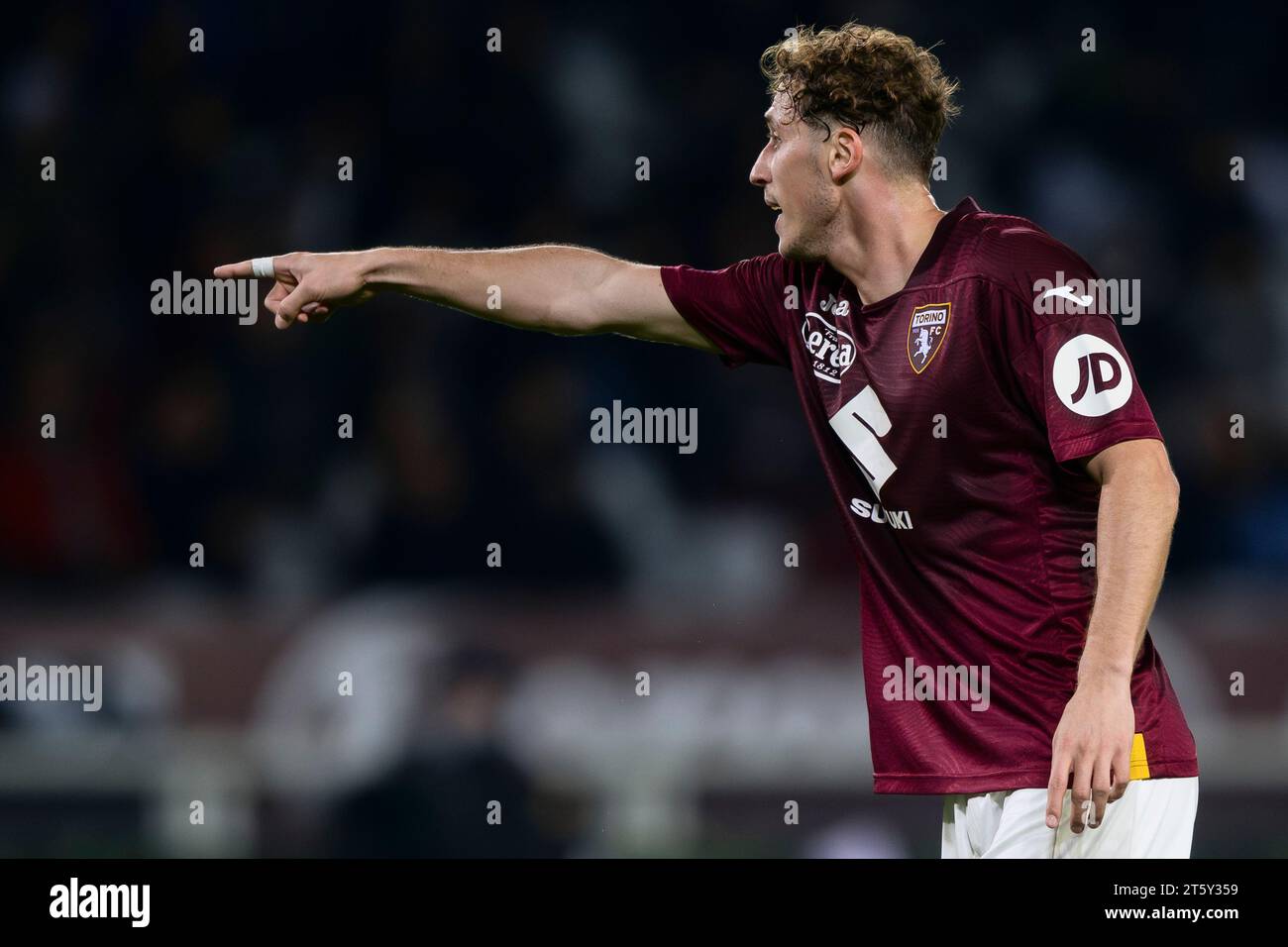 Mergim Vojvoda del Torino FC gesti durante la partita di serie A tra Torino FC e US Sassuolo. Foto Stock