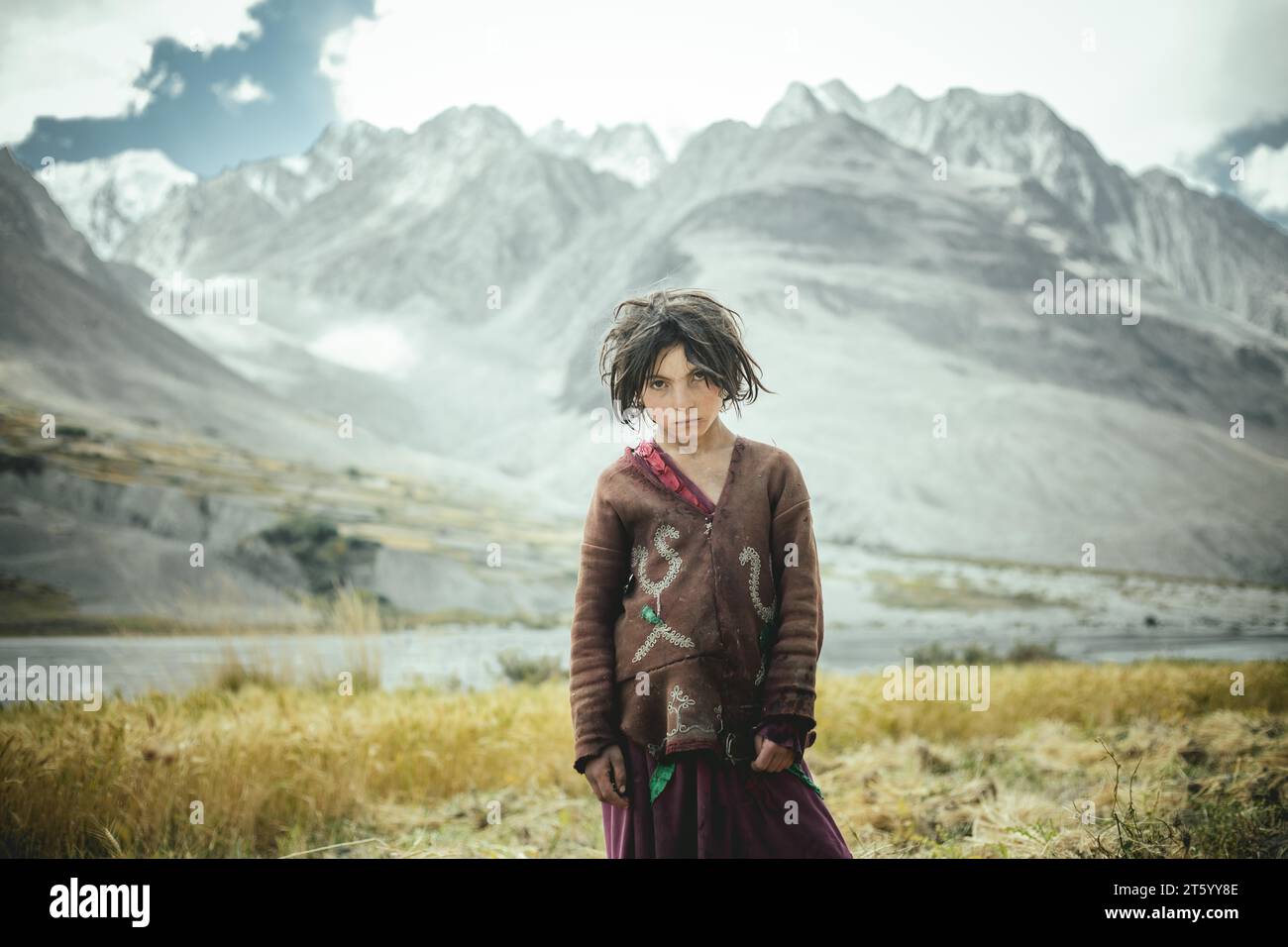 Bibi, 8 anni, Wakhi, corridoio Wakhan, Afghanistan Foto Stock