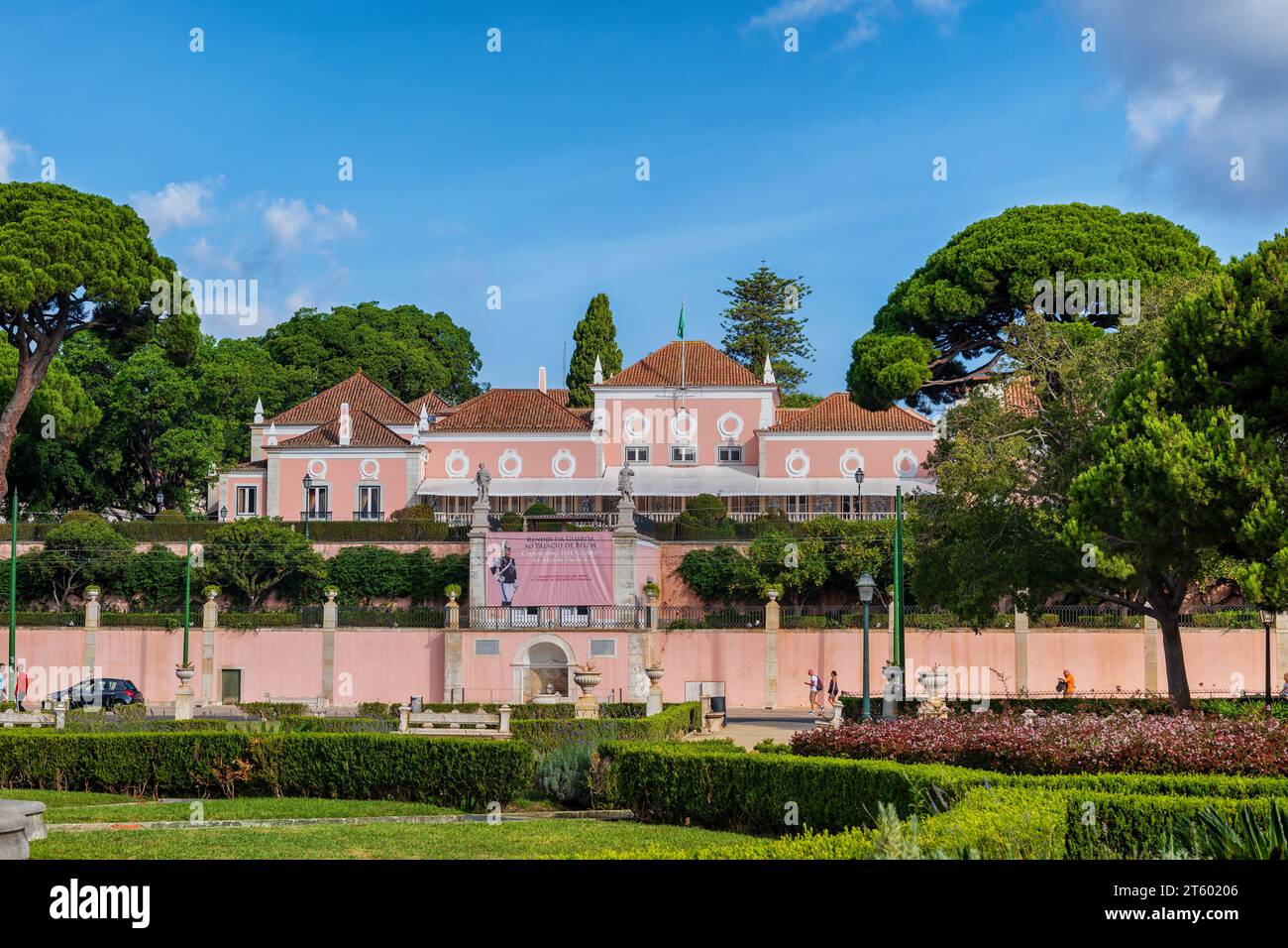 Belém, Lisbona, Portogallo - 14 ottobre 2023 - Palazzo Nazionale di Belém, residenza ufficiale del presidente della Repubblica portoghese, simbolo della città f Foto Stock
