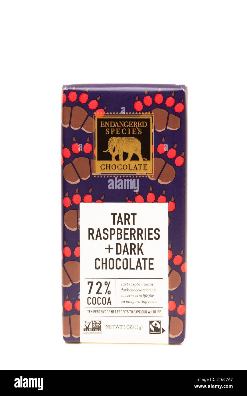 Immagine di una barretta di lamponi e cioccolato fondente con crosta di specie minacciate di estinzione Foto Stock